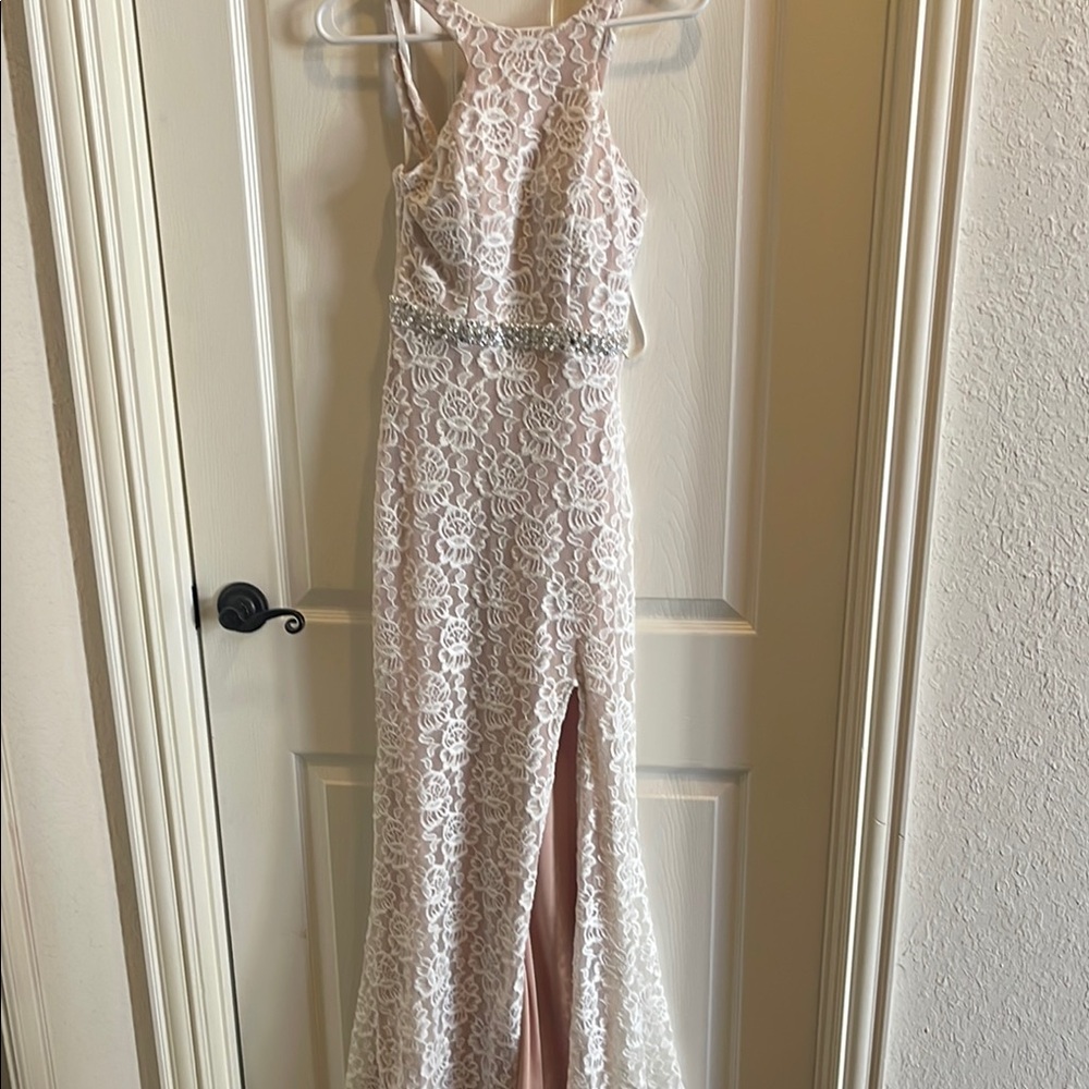 Elegant White Lace Dress